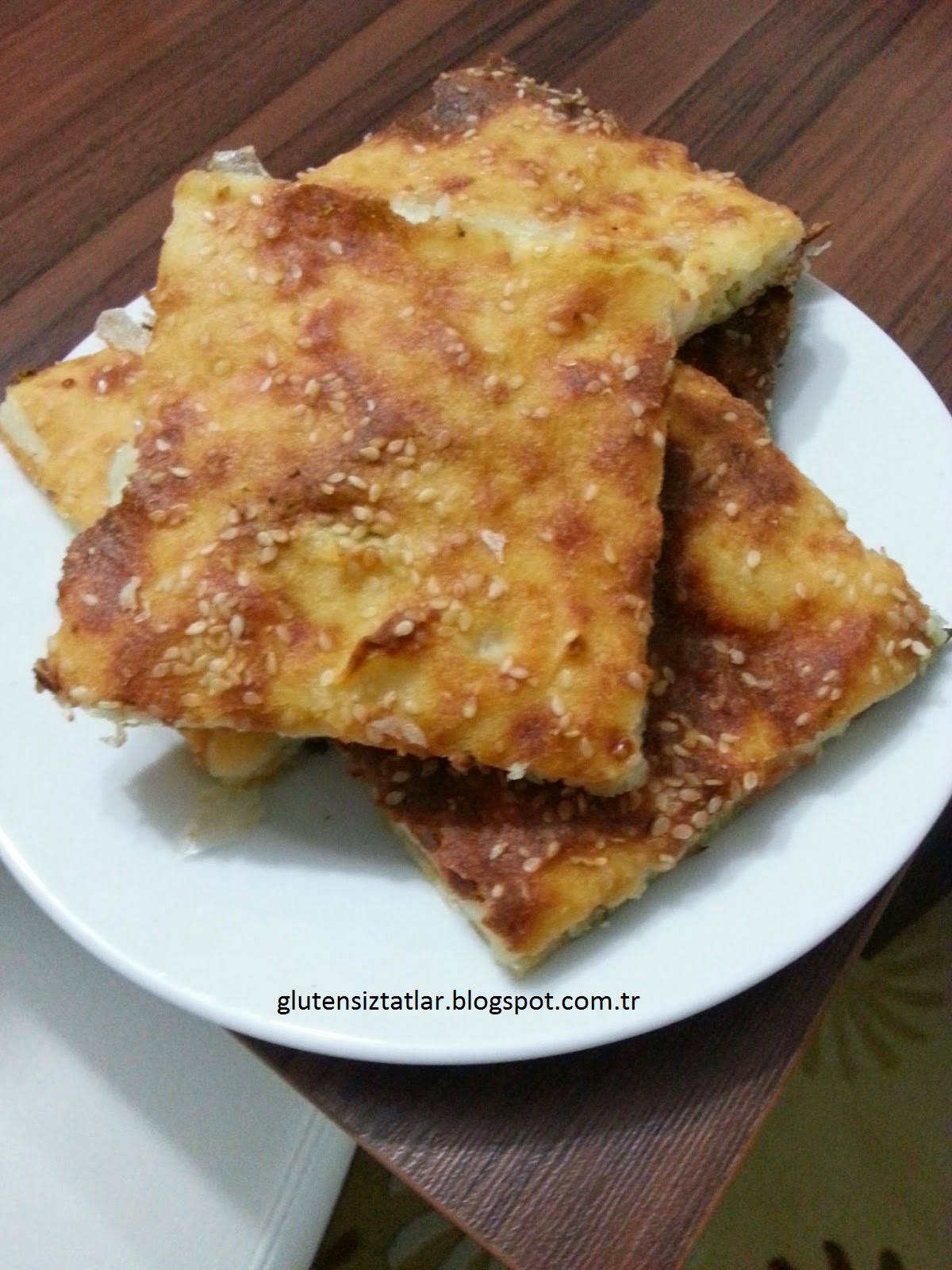 GLUTENSİZ TARİFLER Beşamel Soslu Peynirli Güllaç Tepsi Böreği