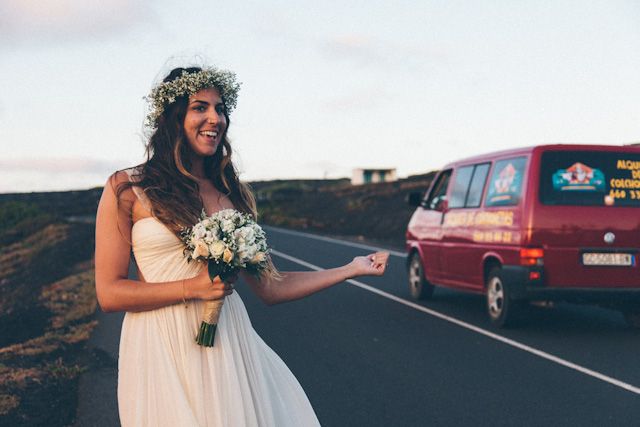 amaia y anael, boda bajo el sol de lanzarote | a todo confetti