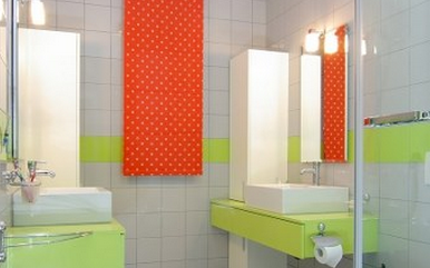 Kamar mandi hijau. interior kamar mandi hijau, kamar mandi minimalis hijau