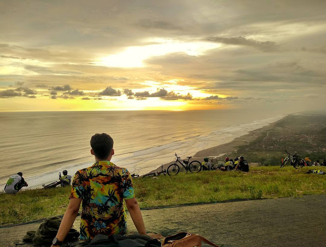 Perbukitan Paralayang Parang Endog Yogyakarta
