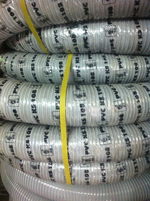 Ống hút bụi gân nhựa giá rẻ Chuyen cung cap ong hut bui gia re