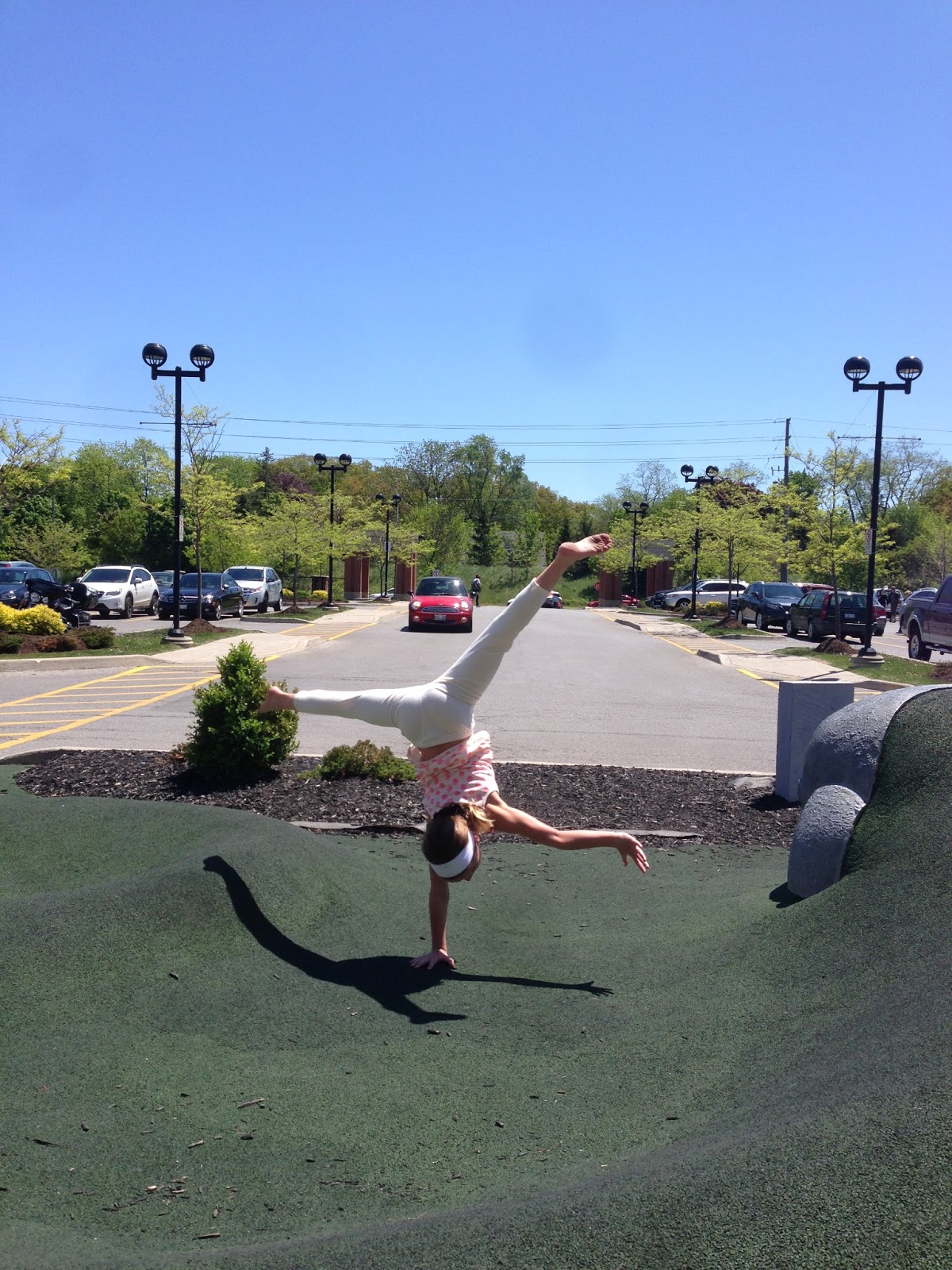 Oakville Gymnastics Club Acrobatic Gymnastics Team Handstand Photo