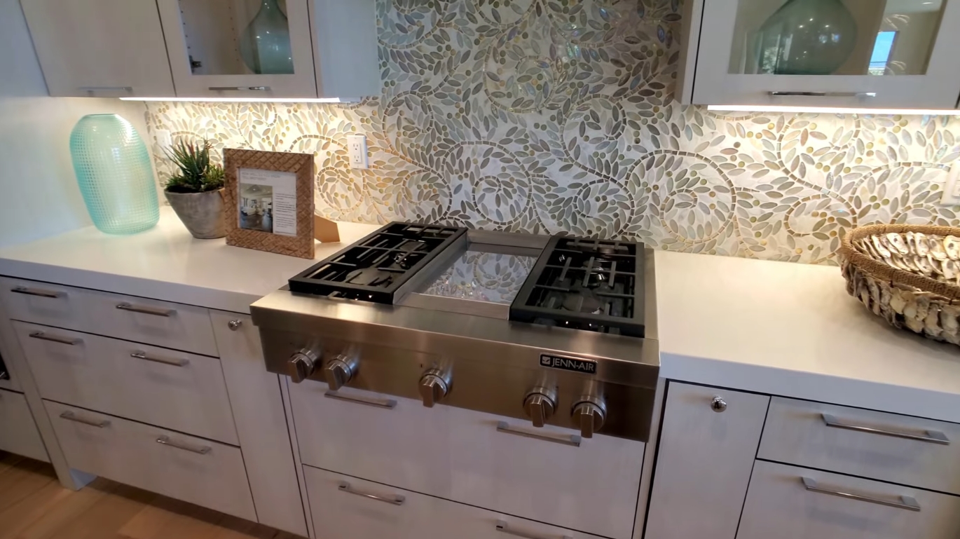 28 Photos vs. Model Home for Sale | Luxury Home in Santa Clarita, CA vs. Interior Design Tour