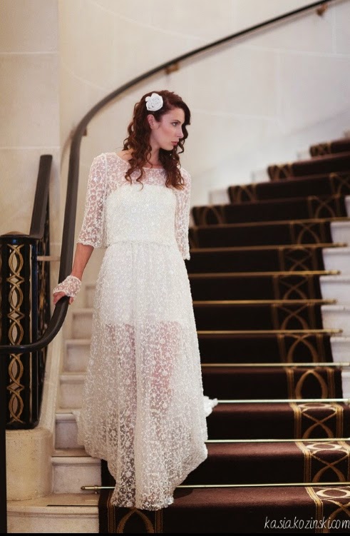 Robe bustier et blouse et mitaine dentelle brodée de sequin de nacre FANNY LIAUTARD robe de mariée