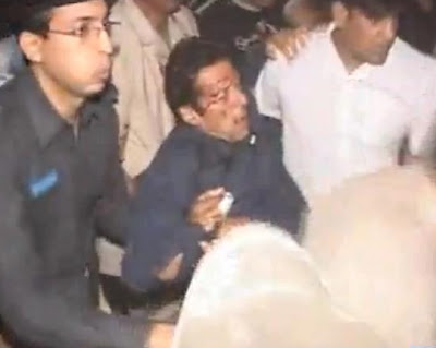 Imran Khan Injured 7-may-2013