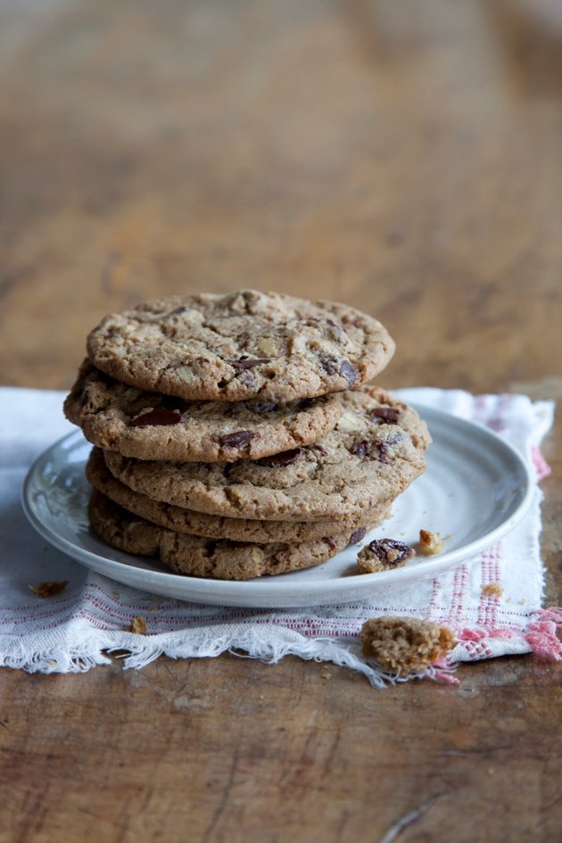 Chocolate Gift All: Gluten-Free Chocolate Chip Cookies with Hazelnuts