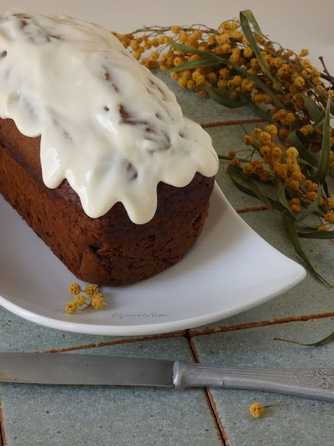 Cake De Cacao Sin Azúcar Y Crema De Queso
