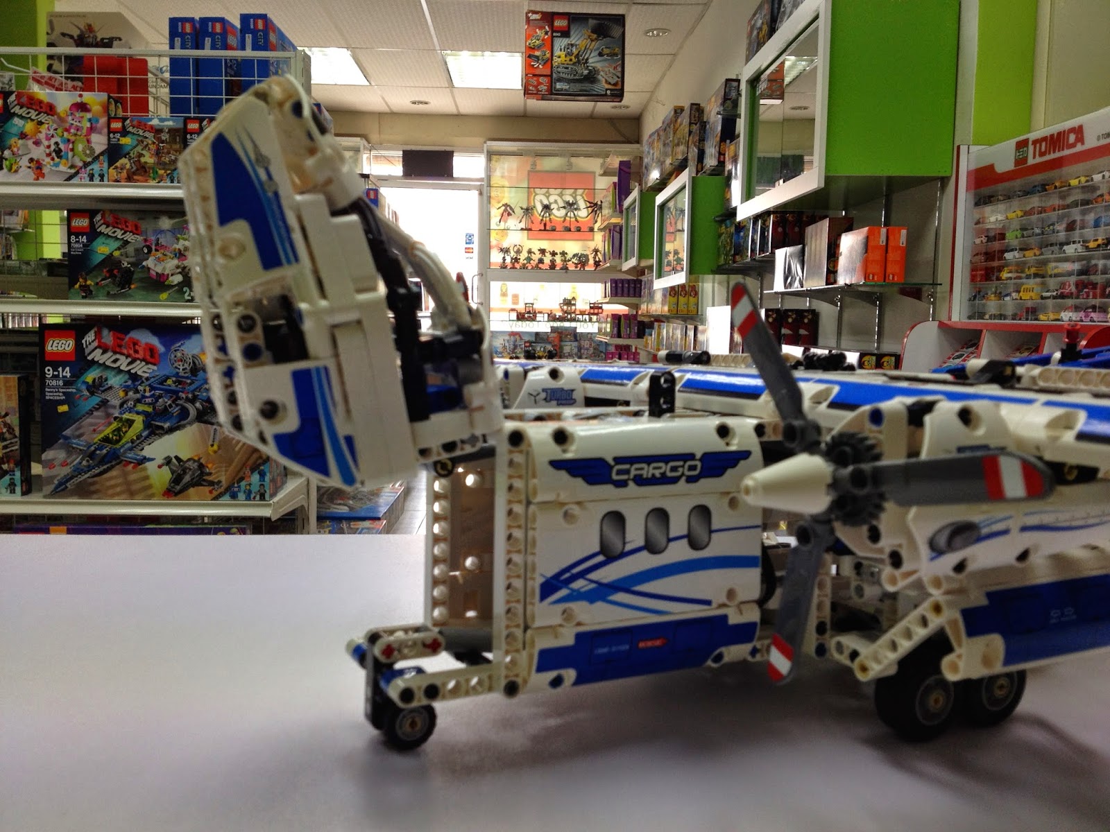 technic cargo plane