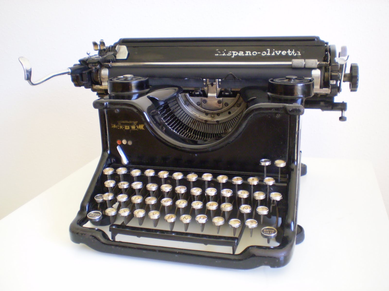 Vintagería: Maquina de escribir Hispano Olivetti años 30