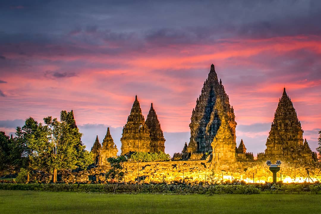 Kecantikan Candi Prambanan