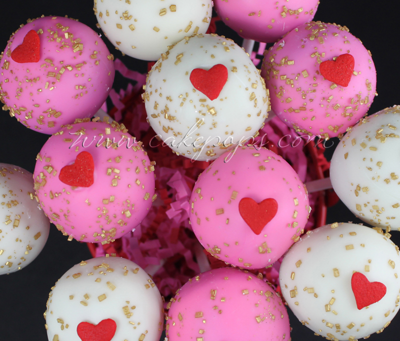 Valentine Cake PoPs - Romantic Ideas for Valentines Day