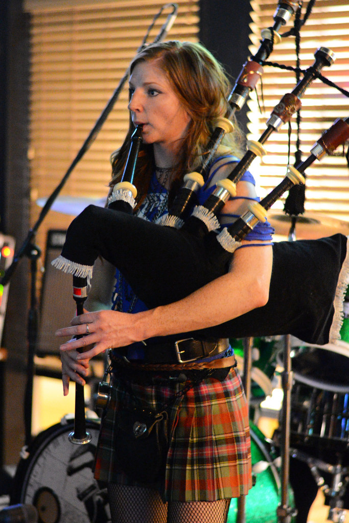 Goddesses Of Bagpipes Shipping Up To Boston / Enter Sandman A View from the Beach: Wednesday Morning Wakeup - "Shipping Up To