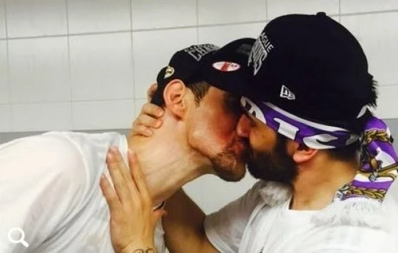 Euroleague: Καυτό φιλί παικτών στα αποδυτήρια της Ρεάλ! (ΦΩΤΟ)