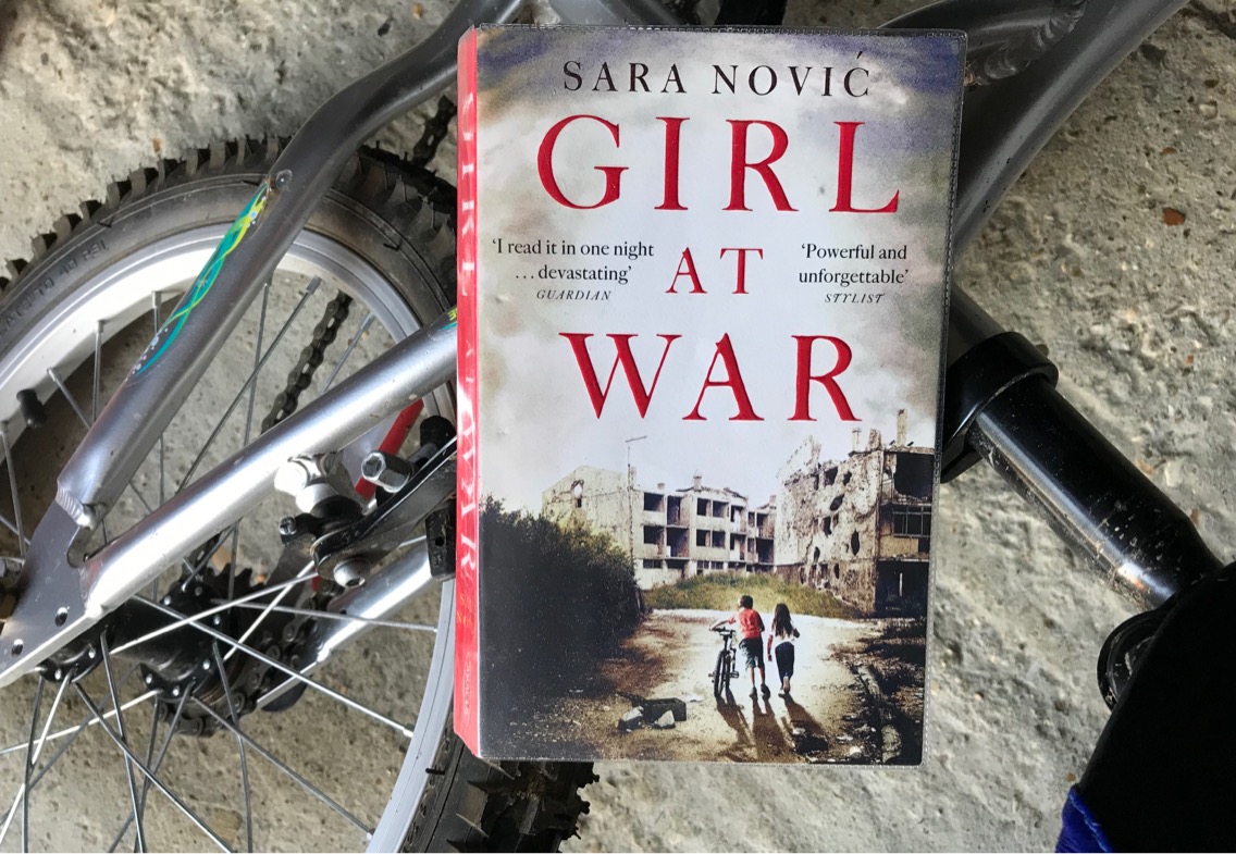 Mati's Mini Books reviews Book Review Girl at war S. Novic