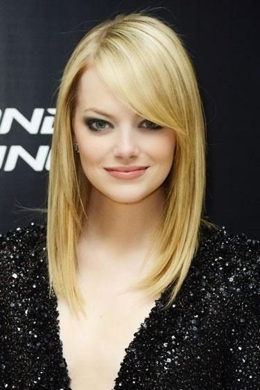 Emma Stone's Blonde Straight Hairstyle}