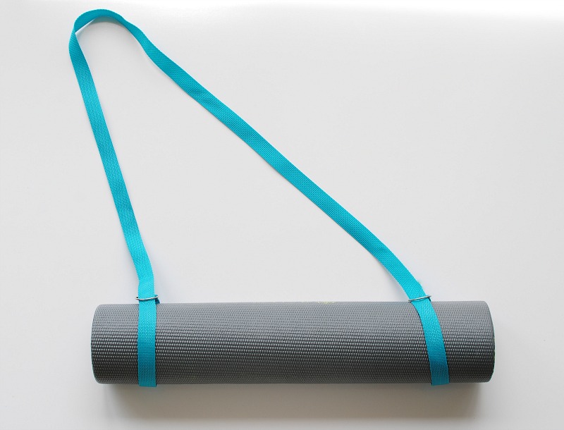 trash-to-couture-diy-yoga-mat-carrier