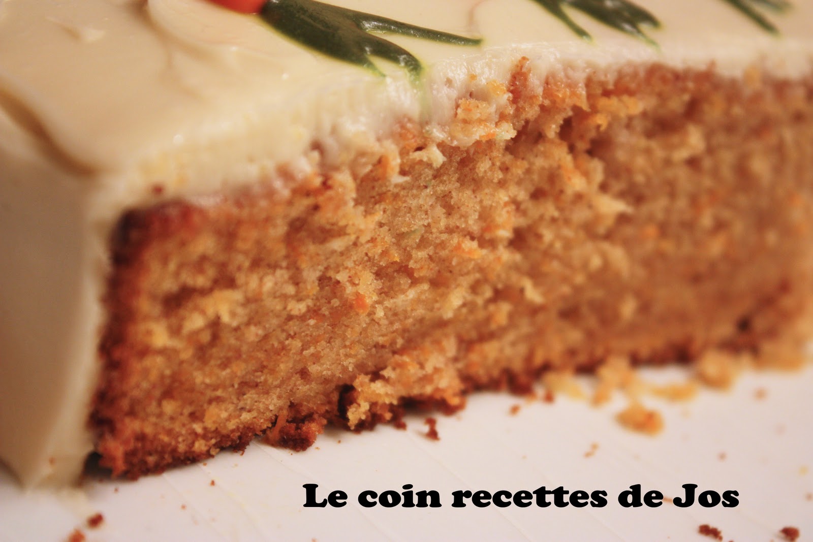 Le coin recettes de Jos GÂTEAU AUX CAROTTES AVEC GLAÇAGE AU FROMAGE À LA CRÈME Le coin recettes de Jos GÂTEAU AUX CAROTTES AVEC GLAÇAGE AU FROMAGE À LA CRÈME