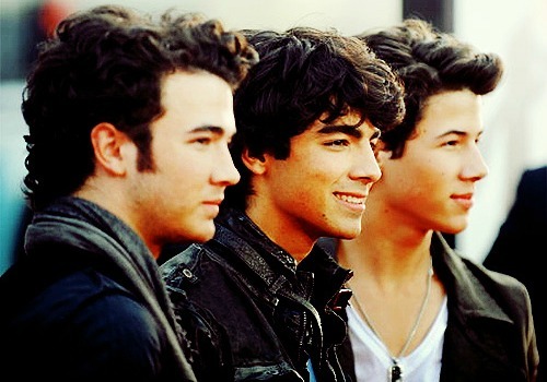 Hollywood: Jonas Brothers Profile, Pictures, Images And Wallpapers