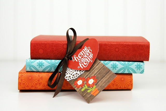 Covered paperback books for Autumn craft with www.jengallacher.com. #papercraft #oldbooks #kidcraft #autumn Covered paperback books for Autumn craft with www.jengallacher.com. #papercraft #oldbooks #kidcraft #autumn