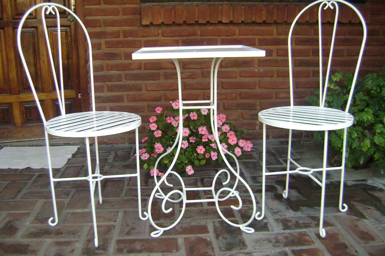 Manos a Crear. Juegos de jardín.