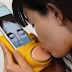 Con este gadgedt podrás besar a tu pareja desde la distancia y sentirás que es real