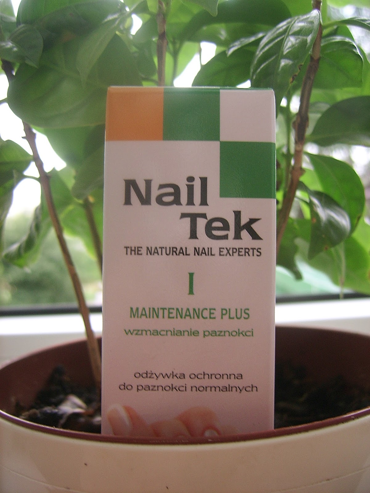 Recenzja Nail Tek Maintenance Plus Odżywka 2w1 (baza+topcoat) do