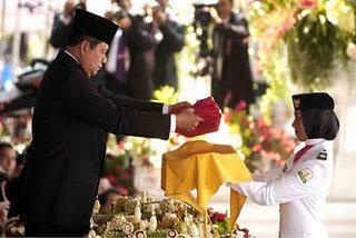 pembawa baki tahun 2005