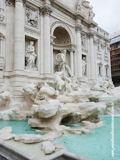 As praças de Roma Fontana di trevi passeios Roma - As praças de Roma