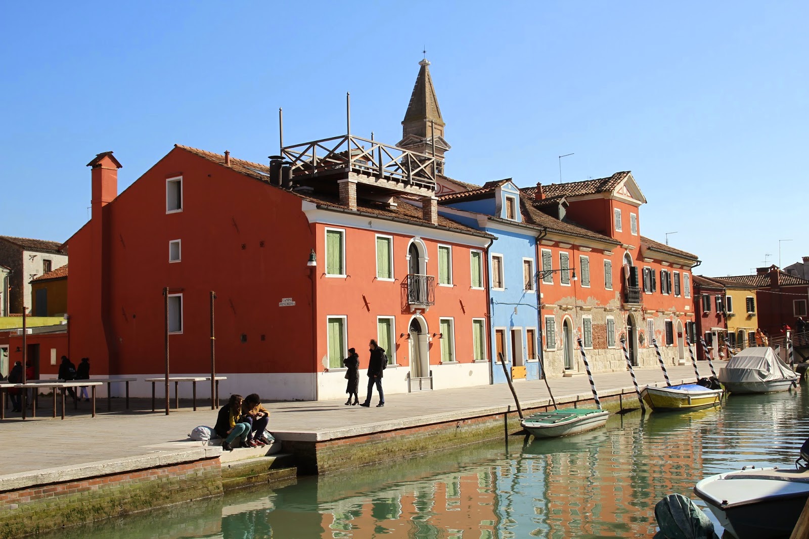 Visitar a ILHA DE BURANO a partir de Veneza e descobrir um recanto colorido | Itália