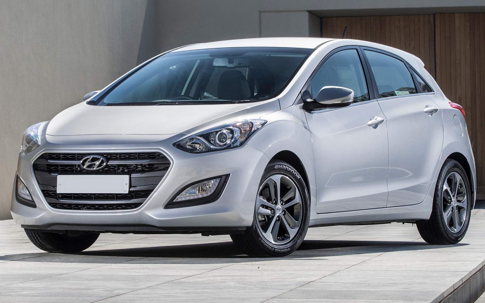 CAR.BLOG.BR Hyundai i30 2016 reestilizado chega ao Brasil
