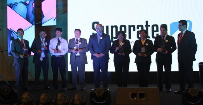 MINEDU premia proyectos y buenas prácticas en Superatec 2018 - www.minedu.gob.pe MINEDU premia proyectos y buenas prácticas en Superatec 2018 - www.minedu.gob.pe