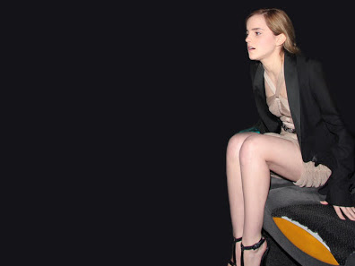 Wallpaper HD Emma Watson Legs