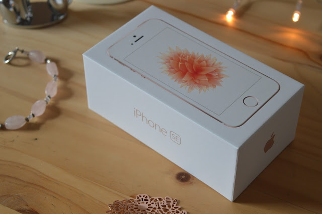 Apple iPhone SE 64GB Rose Gold Unboxing