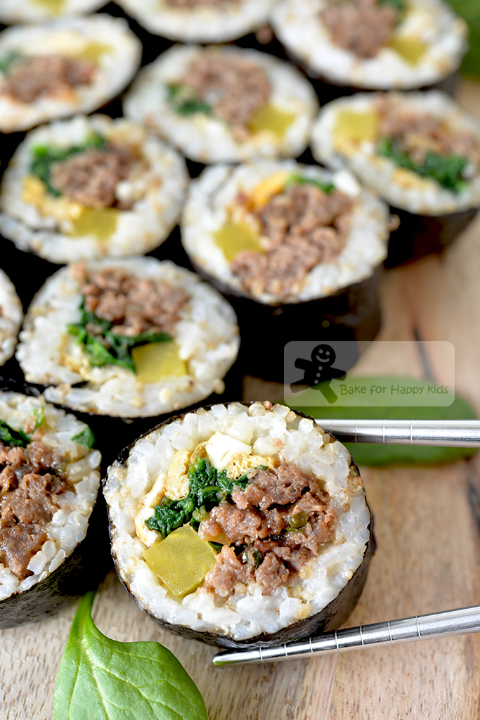 Healthy Lean Beef Bulgogi Gimbap / Kimbap / 김밥 / Korean Sushi Roll with