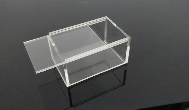 gia-công-hộp-nhựa-mica-trong-suốt-trưng-bày-đựng-mô-hình-làm-theo-yêu-cầu-plascon-net