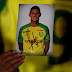Irmã de Emiliano Sala posta foto de cão esperando pelo jogador