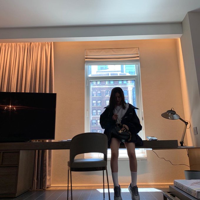 취향저격하던 날의 있지 ITZY 류진 분위기 모음.jpgif | 인스티즈