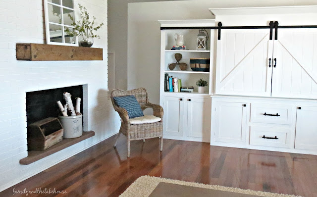 Waterside Summer Home Tour - 2016 - Family and the Lake House - www.familyandthelakehouse.com