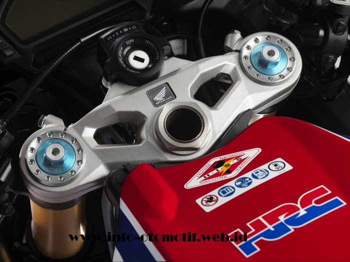 CBR1000RR SP dengan HISS CBR1000RR SP dengan HISS