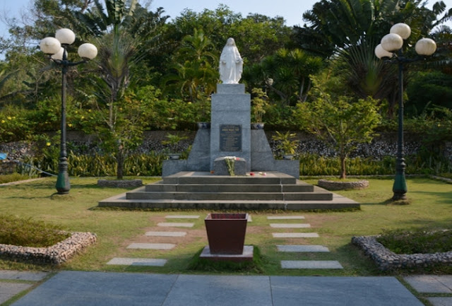 Vườn thơ Hàn Mạc Tử