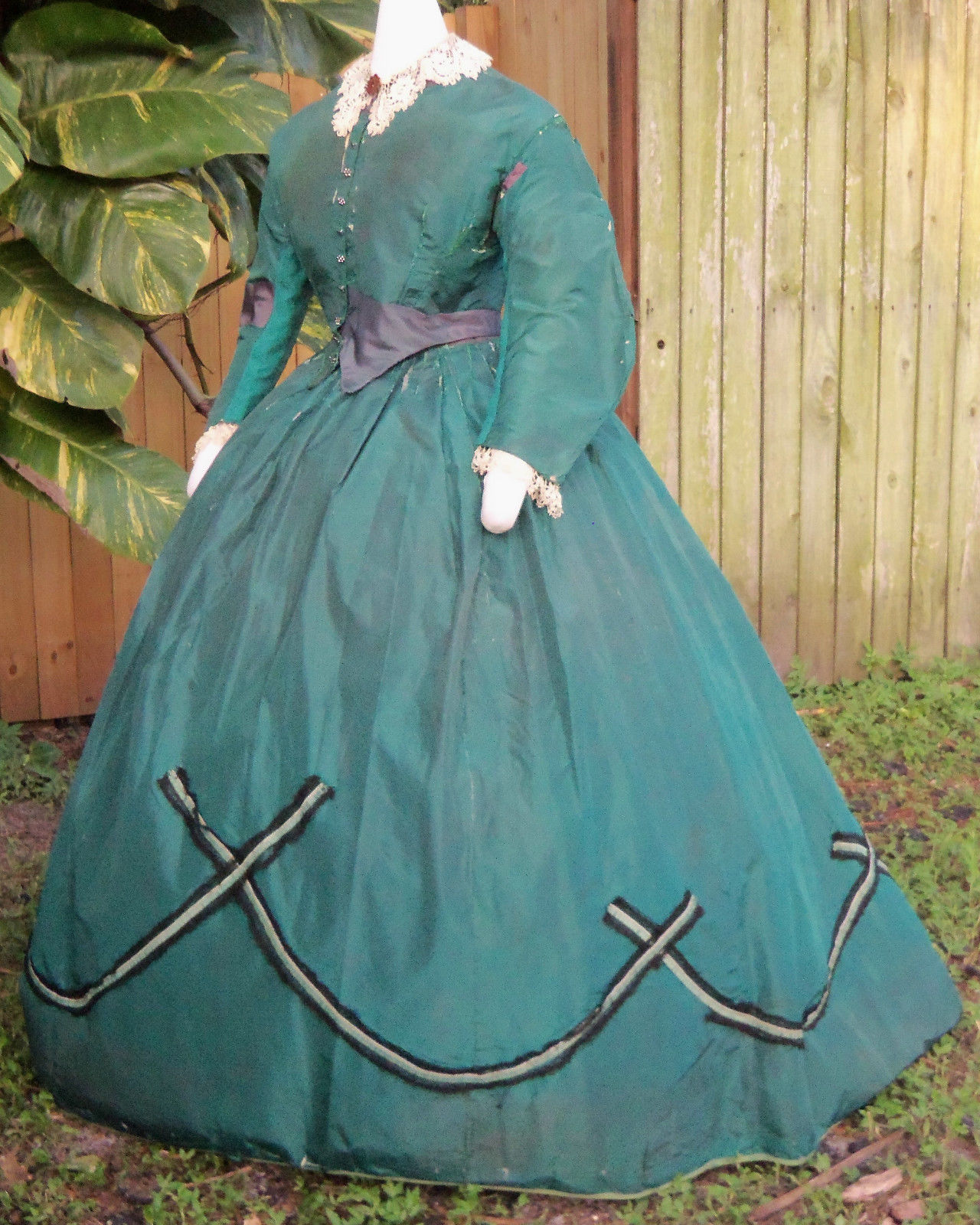 All The Pretty Dresses: American Civil War Era Green Dress Pieced