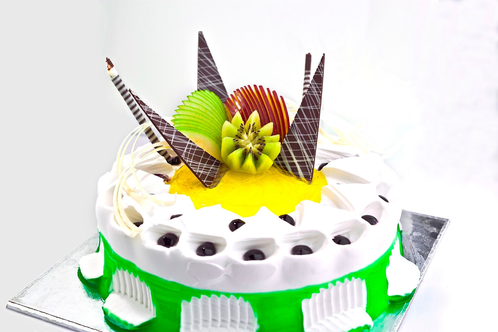 CAKE PARK Midnight Cake Delivery Chennai is creating a Trend