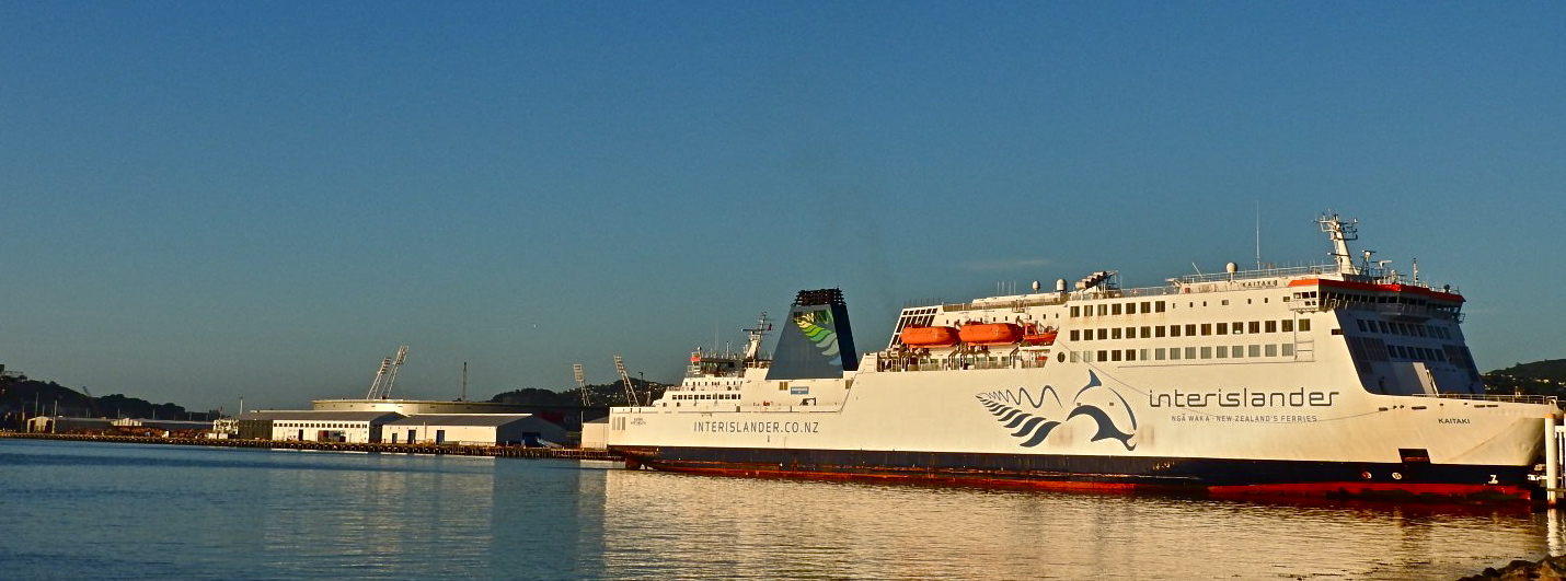 LOAFin AROUND and KANOE TRIPPING NEW ZEALAND South Island Picton, Nelson, Motueka and