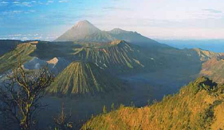 7 Daftar Nama Gunung Tertinggi Di Indonesia Wajib Diketahui - Wisata