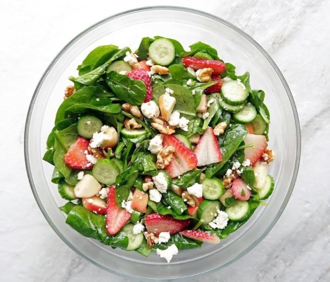 Strawberry Cucumber Spinach Salad with Apple Cider Vinaigrette #salad #vegetarian