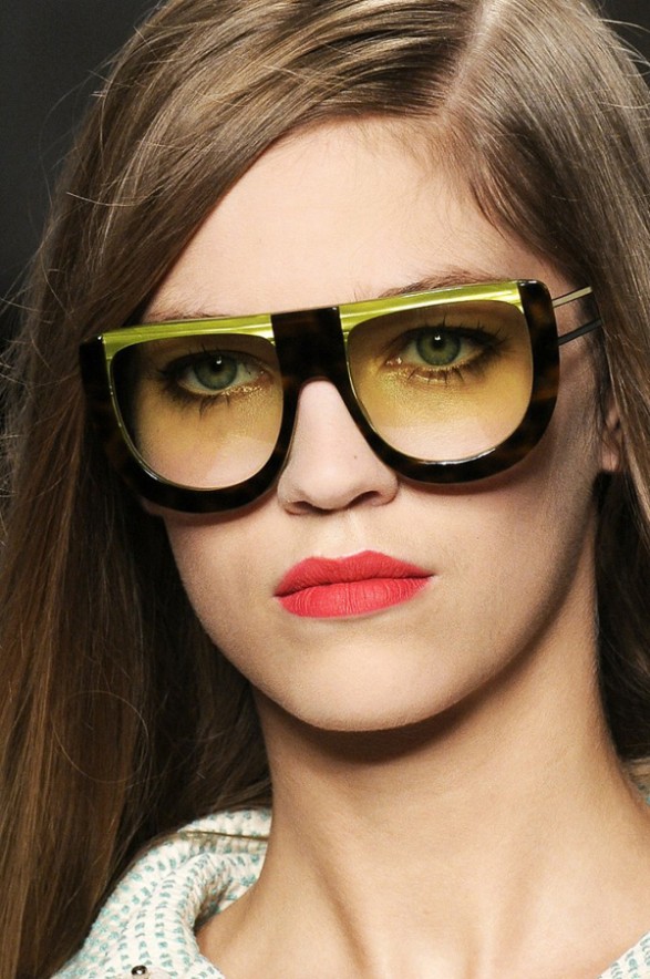 Every Styles: FENDI SUNGLASSES SPRING 2011 COLLECTION