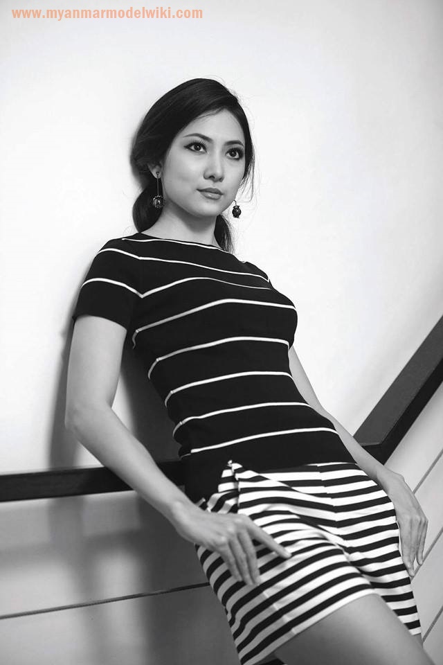 7 Photos of May Barani Thaw in Black and White 