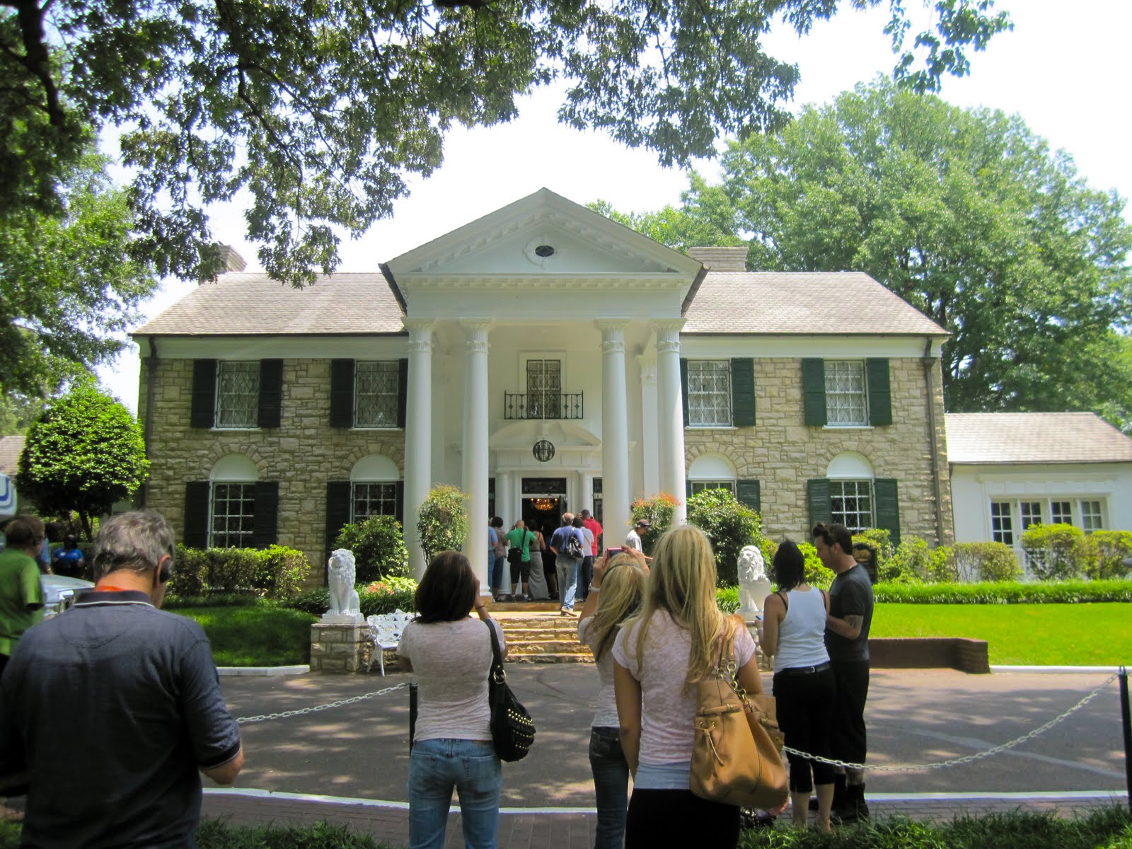 Tim & Mel's Canadian Adventure Graceland the Manor