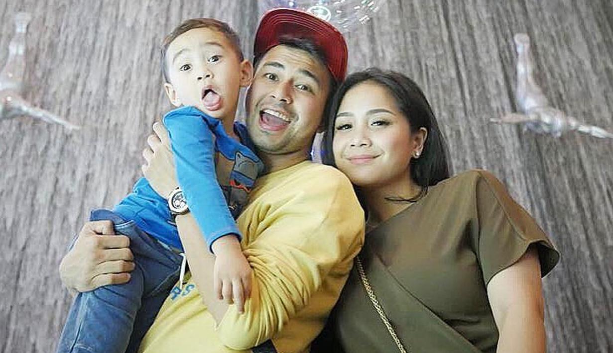 Nagita Slavina Alias Gigi Dan Raffi Ahmad Dikenal Sebagai Pasangan Selebriti Yang Gaya Hidupnya Kerap Jadi Sorotan Nagita Slavina Alias Gigi Dan Raffi Ahmad Dikenal Sebagai Pasangan Selebriti Yang Gaya Hidupnya Kerap Jadi Sorotan