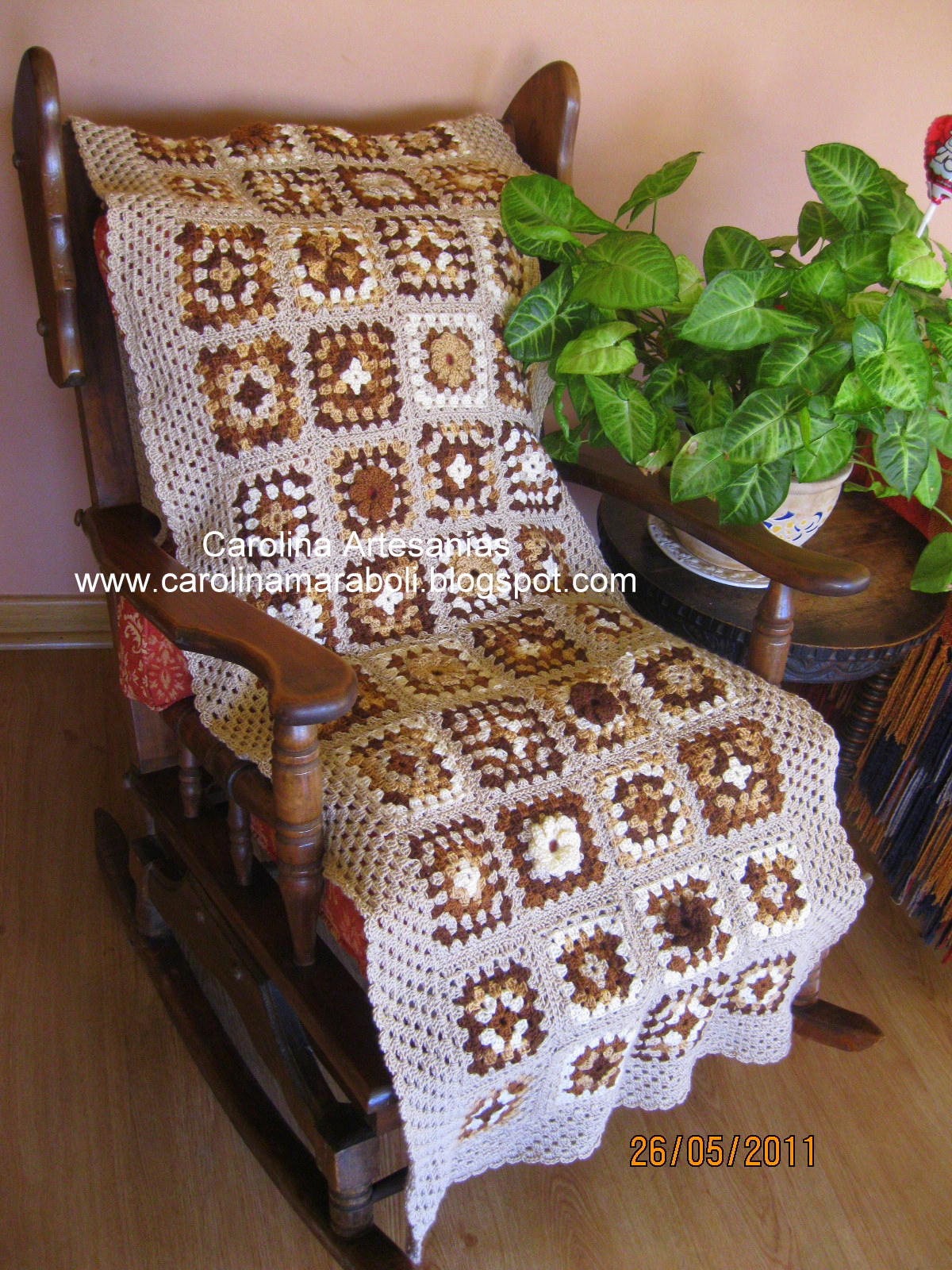 Vitrina de Carolina Artesanías (La Tienda): 185.- Pie de Cama Grannys